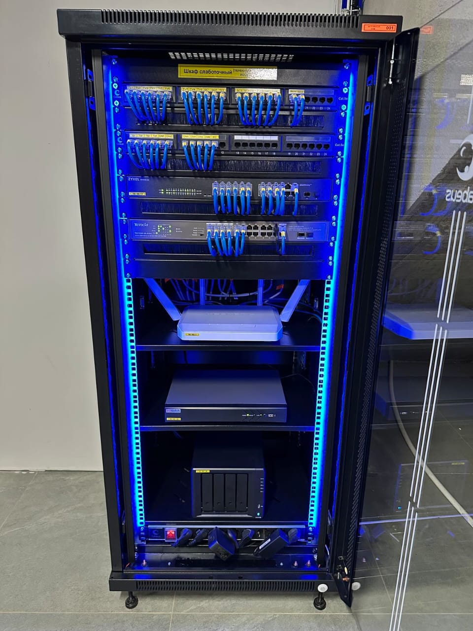 Data Center Rack Installation